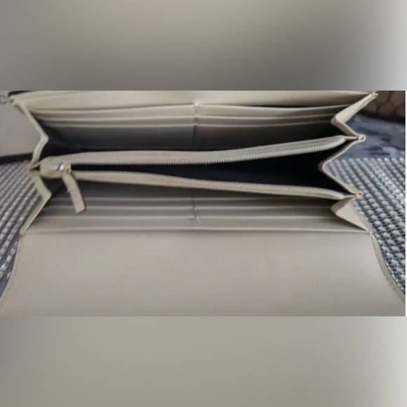 Gucci Sylvie Leather Webbed Long Wallet - Picture 8 of 15